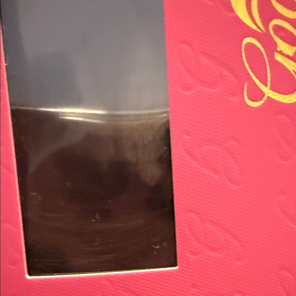 GooGoo Hair Extensions in Pink Box tape in - Picture 3 of 3